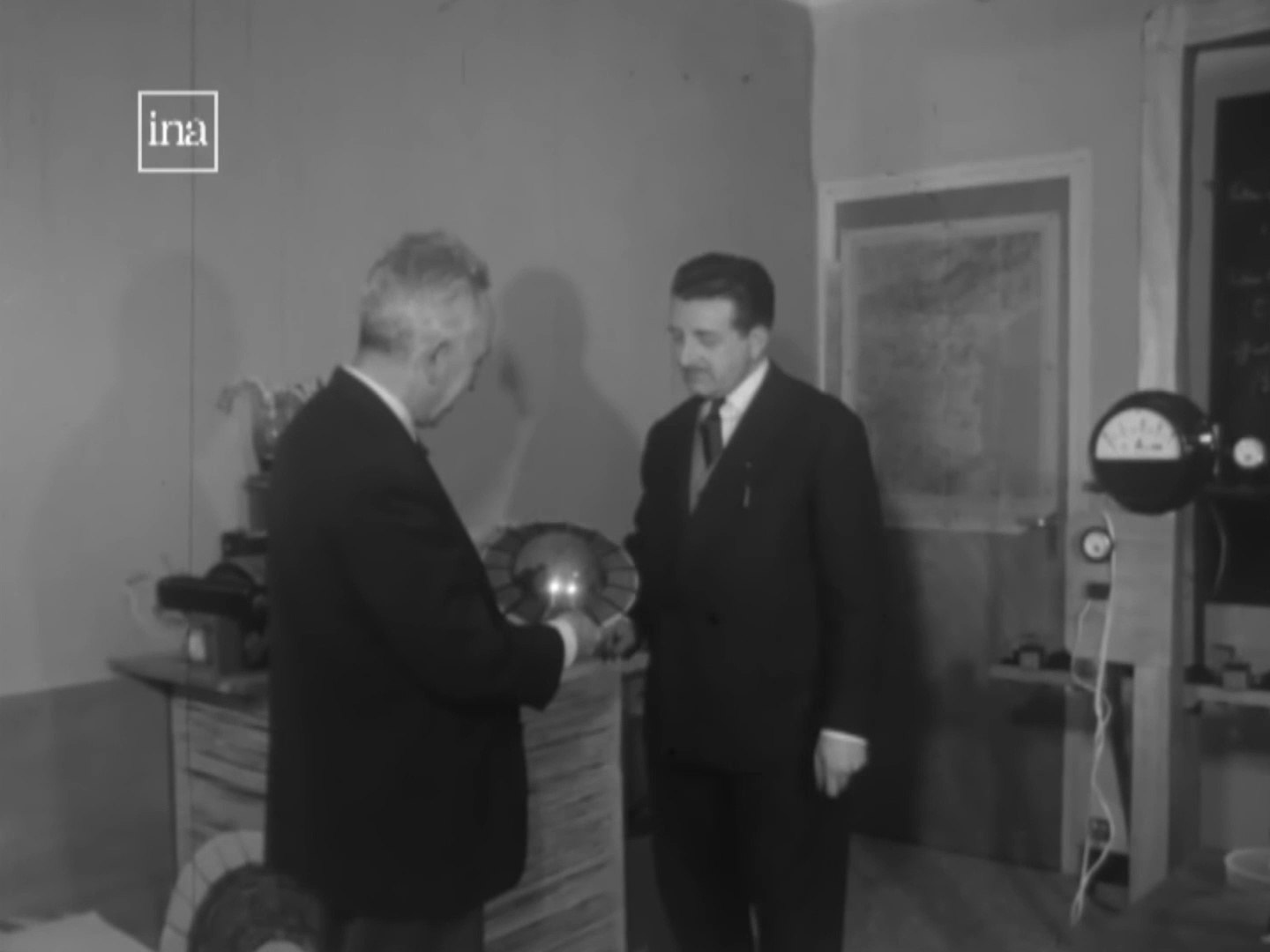 LES DEBUTS DE JIMMY GUIEU EN UFOLOGIE LES REPAS UFOLOGIQUES